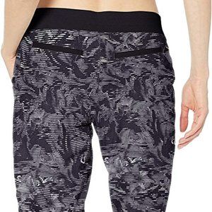 LOLË Women’s Hattie Capris